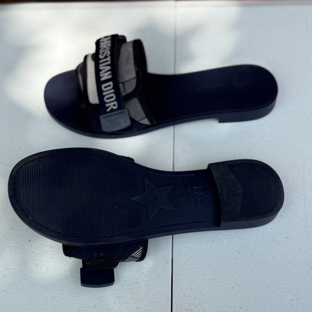 Dio(r)evolution Slide - Picture 2 of 2